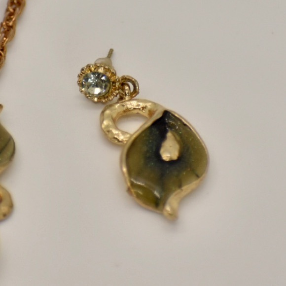 Vintage Jewelry Set - Picture 12 of 15